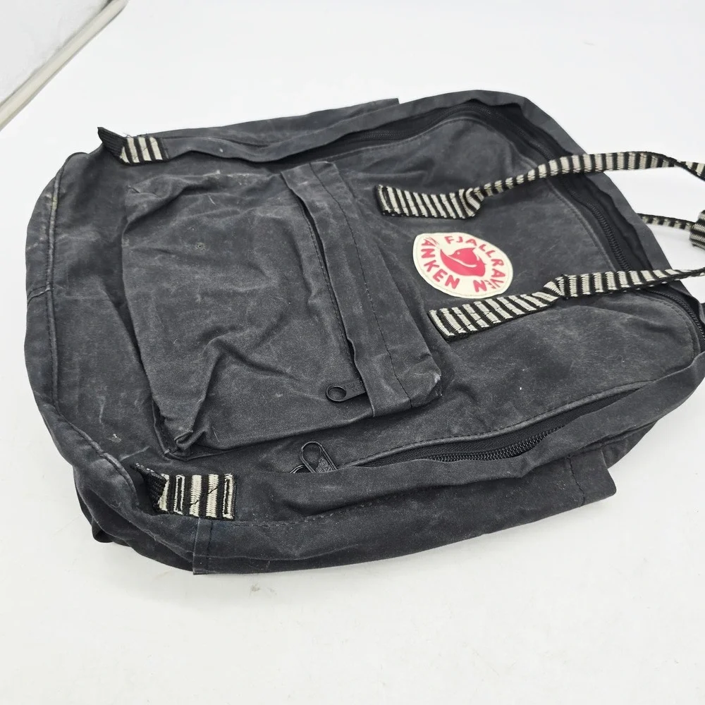 Fjällräven has wear
